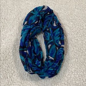 Chase bank scarf